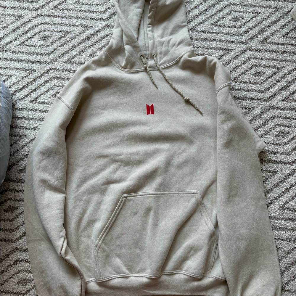 BTS Speak Yourself Hoodie from 2019 Love Yourself world tour pop up shop